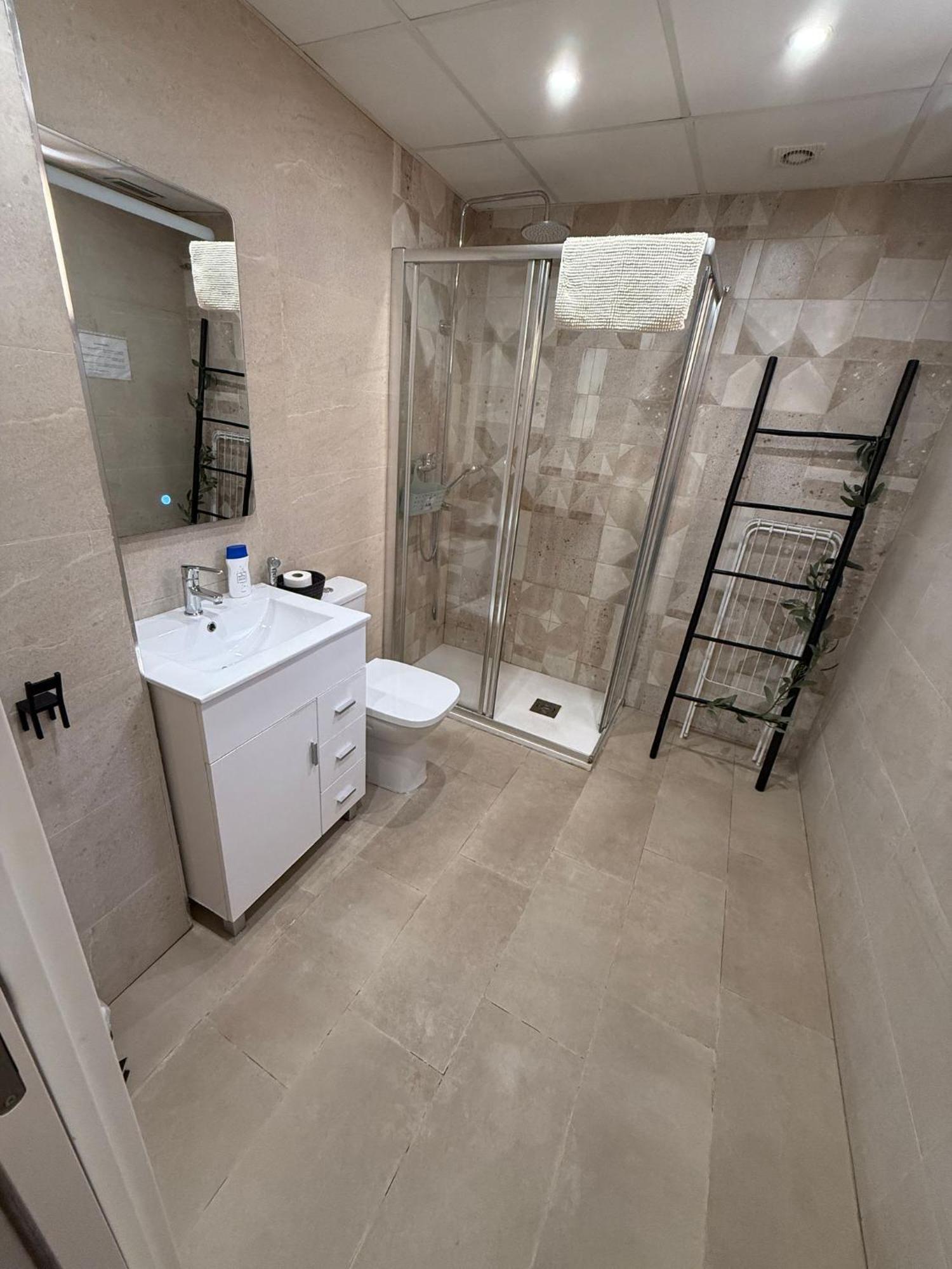 Apartmán Ap Turist Velázquez Alicante Exteriér fotografie